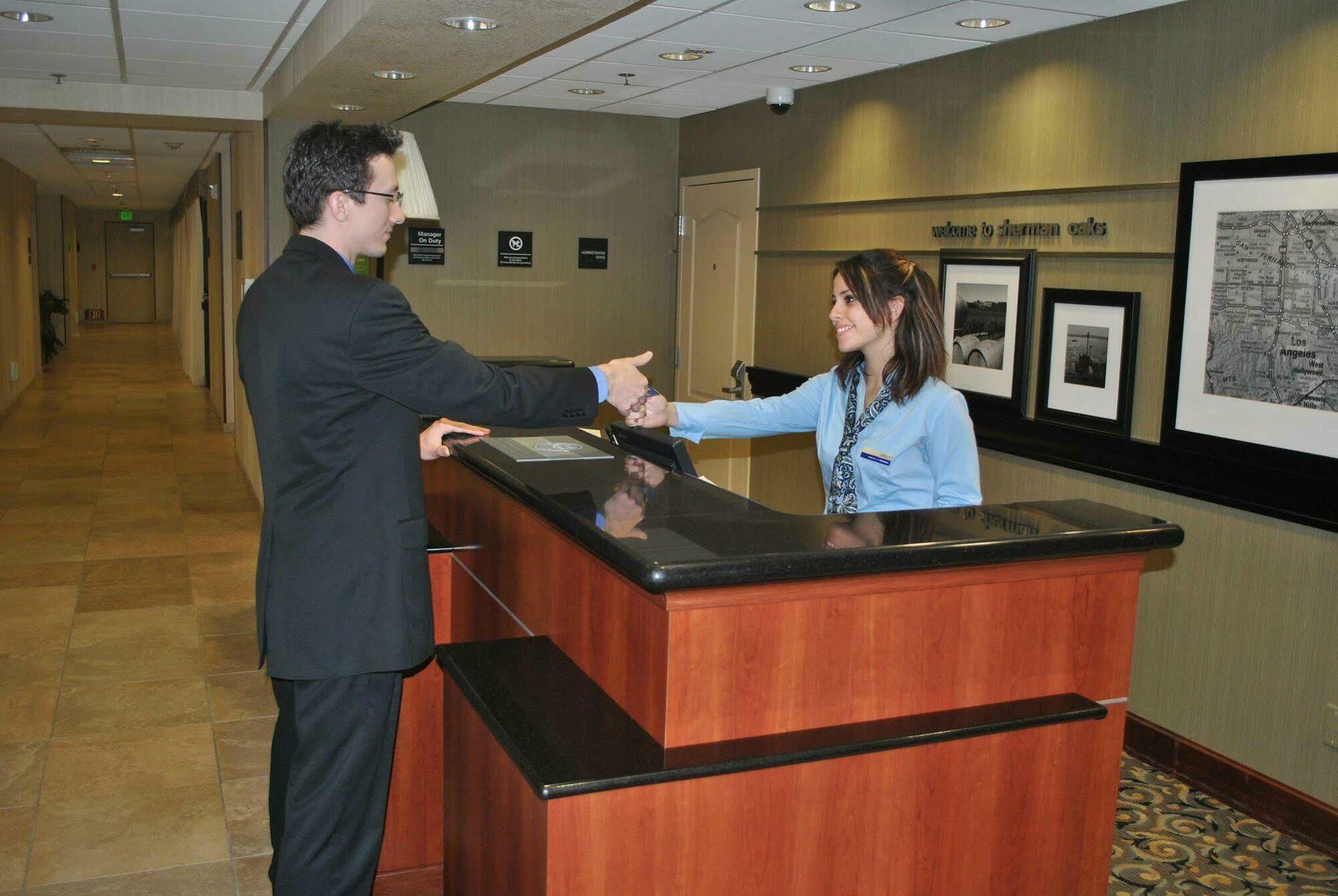 Hampton Inn & Suites Sherman Oaks Лос Анджелис Интериор снимка